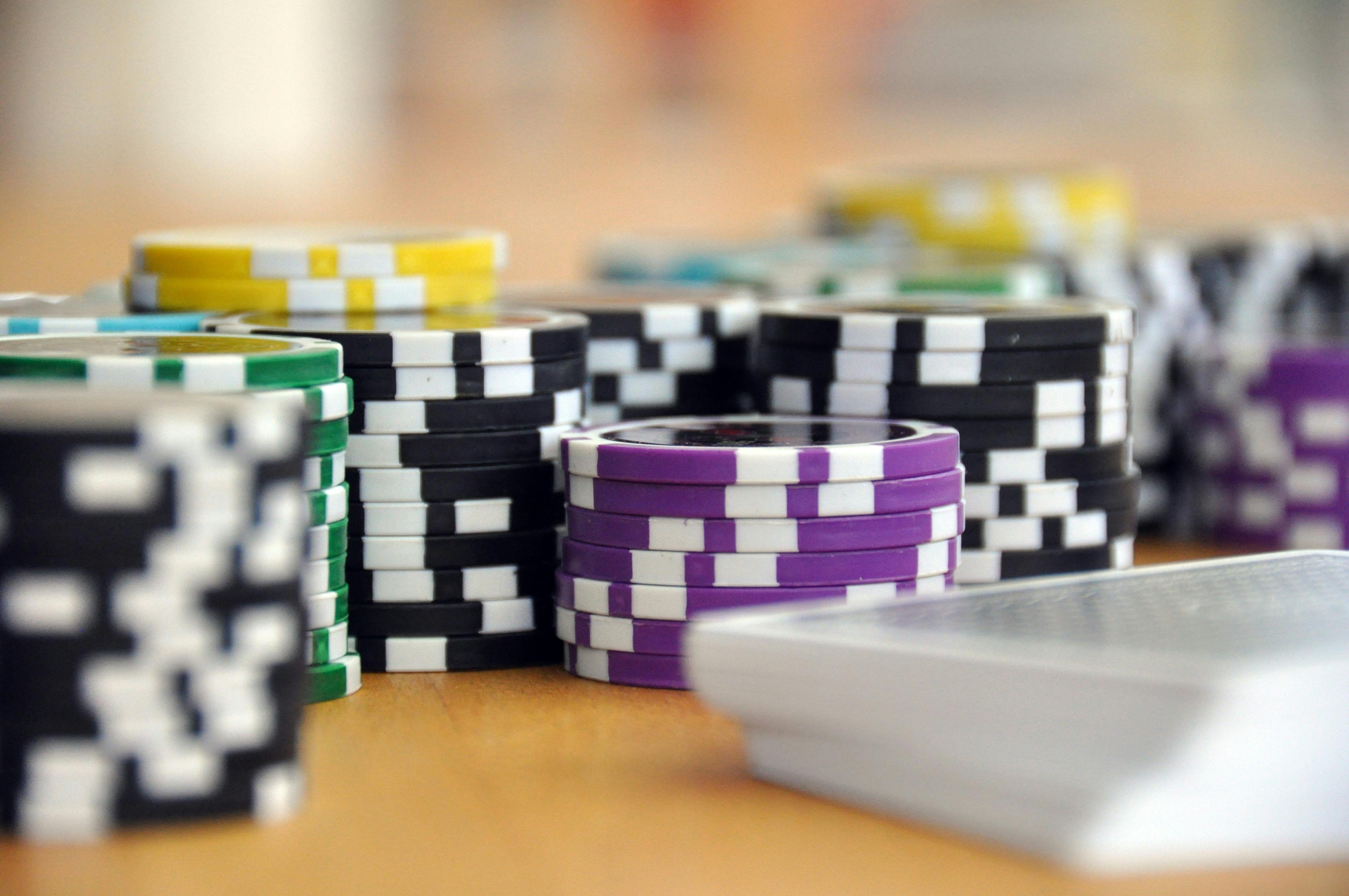 Antarmuka slot Joker Gaming dengan tema beragam dan kontrol yang intuitif